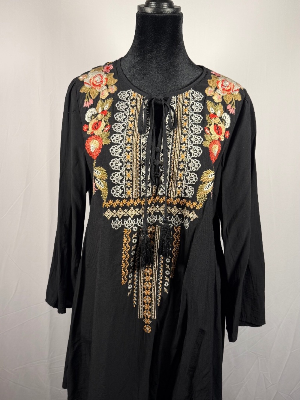 Andree' by Unit embroidered tunic top, tassel ties, tiny satin buttons, large